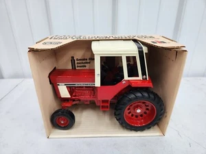 Vintage Original 1/16 Ertl International 1586 Toy Tractor In Box Case IH - Picture 1 of 13