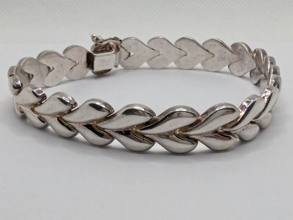 Women Beauty Fancy Love Heart Shape Charm Bracelet 7.5 in 14k White Gold plated - Image 1 of 4