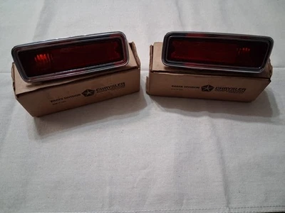 N.O.S 1970 Dodge Coronet o Superbee conjuntos de marcadores laterales traseros P# 3403571 y 3403570 Foto 1 de 4