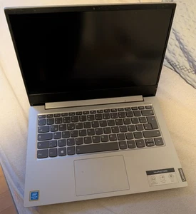 Lenovo IdeaPad Laptop - Afbeelding 1 van 3