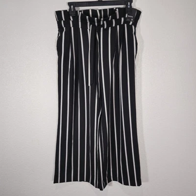 New York & Co. Size S Stretch Black & White Striped Culotte Dress Pants Tie Belt - Image 1 of 4