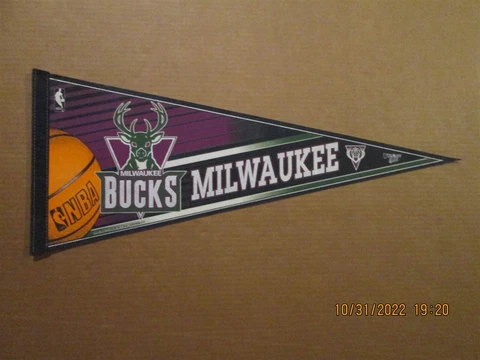 NBA Milwaukee Bucks Vintage 1990's Edition #11 Team Logo Basketball Pennant Cover