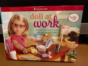 Doll at Work : Play Out Lots of Ways to Work with the Cool Tools Inside! NEW - Imagen 1 de 3