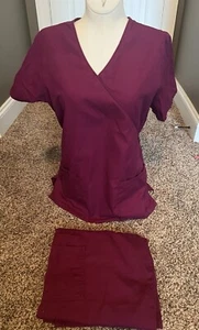 SB Scrubs Set In Maroon XS Top And Small Drawstring Bottoms - Picture 1 of 4