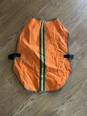 Jaqueta de chuva canina! Com faixa refletora. Laranja brilhante. 16 polegadas de comprimento - Imagem 1 de 4