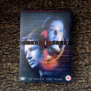 THE X-FILES Season 1 Dvd M Lock - Picture 1 of 2