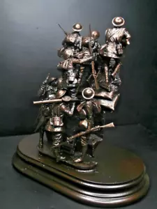 'Going Over the Top'. Resin hand finished statue WW1 British Infantry diorama. - Picture 1 of 19