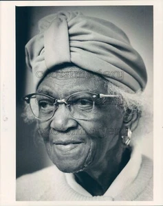 1984 Press Photo 101 Year Old African American Emma Jackson - Picture 1 of 2