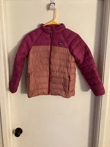 Youth"NWOT Patagonia" fuchsia, peach color puffy zip up jacket. Sie M (10) - Picture 1 of 2