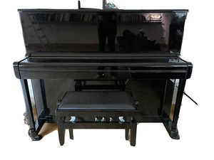 Pianoforte verticale Petrof nero usato. - Foto 1 di 3