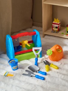 Kinder Gartenspielzeug Set Gärtnern Werkzeug Kiste Rollenspiel ab 3 Jahren NEU - Bild 1 von 3