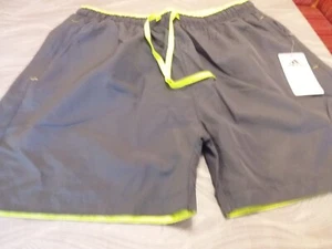 herren shorts 2 Stück eine Adidas, eine Nike 3xxl keine Original Teile . - Bild 1 von 3