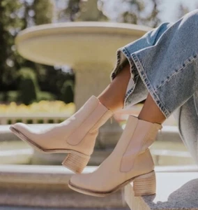 Free People Essential Chelsea Boots Women’s Size 36 - Picture 1 of 10