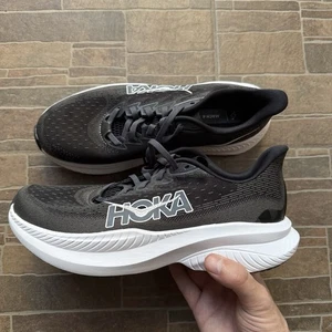 Hoka One One Herren Mach 6 WIDE Größe US 7 2E UK 6,5 BWHT 1147833 Laufschuhe - Bild 1 von 11