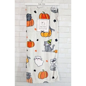 Halloween Cats Pickle & Dot Throw Blanket Witch Pumpkins Ghosts Fall 60x70 NEW - Picture 1 of 4