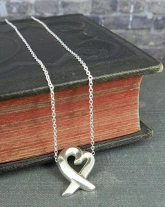 Tiffany & Co. Paloma Picasso 925 Sterling Silver Loving Heart Pendant Necklace - Picture 1 of 7