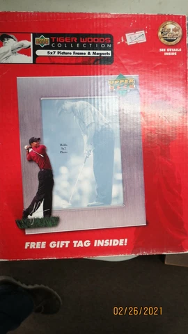2004 UPPER DECK TIGER WOODS COLLECTION 5X7 PICTURE FRAME & MAGNETS NEW Cover
