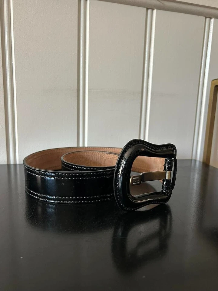 Cinturón Fendi de cuero negro Foto 1 de 4