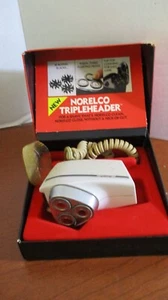 RASOIO TRIPLA TESTA NORELCO VINTAGE ~Condizioni funzionanti - Foto 1 di 5