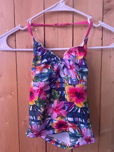 *GIRL'S * CANDY GIRL  HALTER  SWIM TOP  * SIZE MEDIUM  (7-8) - Picture 1 of 1
