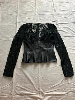 Top corsé vintage de cuero de encaje negro Dolce and Gabbana Foto 1 de 4