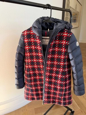 Moncler Curiosite смешанные медиа пальто размер: 12 детский - Изображение 1 из 4