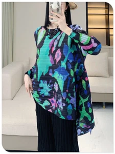 Top Plisado Please Tela Plisada Manga Larga Estampado Geométrico Irregular - Imagen 1 de 5