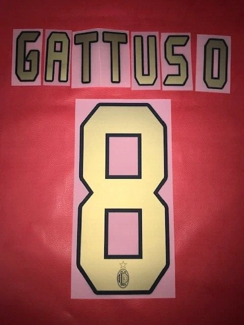 KIT GATTUSO 8 ORO X MAGLIA CALCIO MILAN 04-07 NUOVO NEW  - Immagine 1 di 1