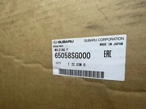 Genuine Windshield Weatherstrip Molding 2014-2018 Subaru Forester Wagon 4-Door - Picture 1 of 3