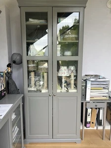 Schreibtisch, Vitrine, Sideboard, Hängeregal LIATORP - Bild 1 von 3