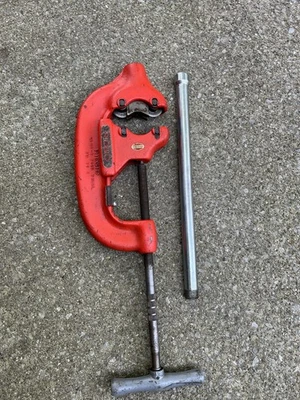 🇺🇸Ridgid 32880 Model 44-S 4-Wheel Pipe Cutter 2-1/2" - 4" Capacity🇺🇸 - Image 1 of 4