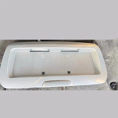 02-09 GMC Envoy Chevy Trailblazer Escotilla Trasera Soporte Placa *1 Pestaña Rota Foto 1 de 4