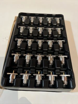 RF CONNECTORS COAXIAL CONNECTORS N SQUARE FLANGE JACK RECEPTACLE W/SOLDER POT CO - Image 1 of 4