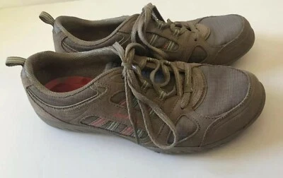 Zapatilla deportiva para mujer Skechers calce relajado espuma viscoelástica talla 7,5 topo con cordones SN22544 Foto 1 de 4