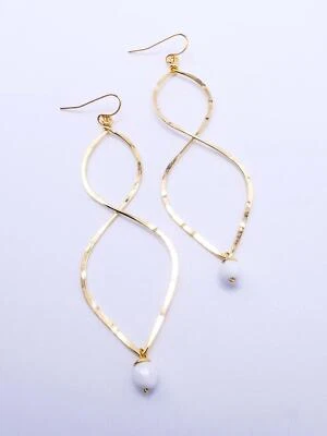 ÚNICOS Pendientes Araña Lágrima Ajustados Llenos de Cristal de Aventurina Blanca Llenos de Oro Foto 1 de 4