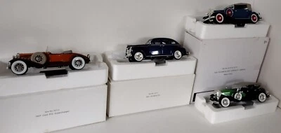 Lote de 4 Coches '37 Cord - 32112 '41 Plymouth - 32311 '30 Packard 32115 '32 Chrysler Foto 1 de 4