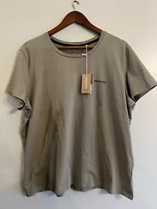NWT PATAGONIA W's ORGANIC P-6 Mission Logo SS T shirt Garden Green Size XL - Picture 1 of 5