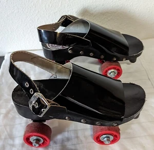 Raro 1970 Famolare vinilo y madera negra sandalias zueco disco patines! - Imagen 1 de 18