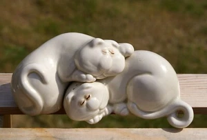 Juego de agitadores de sal y pimienta Cuddly Sleeping Kitty Cats FF Fitz & Floyd con tapones - Imagen 1 de 6