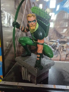 Diamond Select DC Comic Gallery Green Arrow Statue Not In Box - Picture 1 of 1