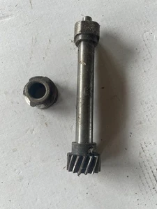 1928 Willys Overland distributor shaft and gear - Picture 1 of 3