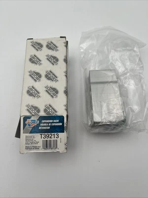 A/C Expansion Valve CARQUEST T39213 fits 06-12 Honda Civic - Image 1 of 4