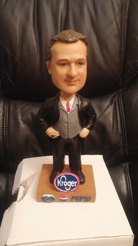 Bob Huggins University of Cincinnati Bearcats Bobblehead NIB Cover