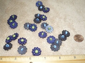 Buttons .675" dark navy or deep purple with blue or green center Shank Buttons - Picture 1 of 2