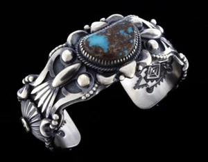 Pulsera turquesa bisbee natural del artista navajo Delbert Gordon - Imagen 1 de 5