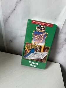 1997 COUNTRY MOUSE & CITY MOUSE ADVENTURES STRAUSS MAUS - NEW SEALED - Picture 1 of 5