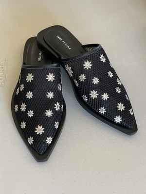 MULA FREE PEOPLE BECKY DAISY DEDO APONTADO PRETA 8M - Imagem 1 de 4