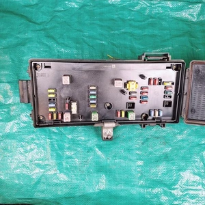 Caja de fusibles Dodge Ram TIPM 06 56049889AL bahía de motor Dodge Chrysler - Imagen 1 de 9