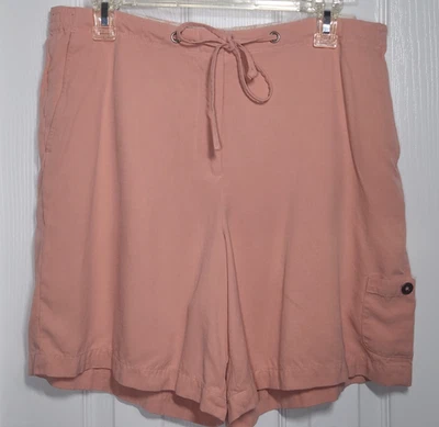 Tommy Bahama Woman's 100% SILK Size 14 Shorts Salmon / Pink - Image 1 of 4