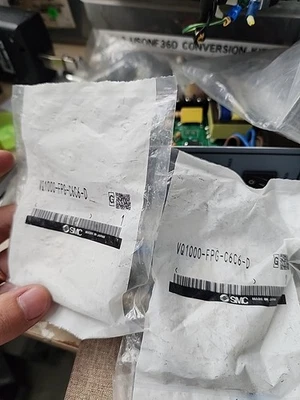 LOT OF 2 SMC VQ1000-FPG-C6C6-D PNEUMATIC VALVE CHECK BLOCK NEW!! Fast Shipping  - Image 1 of 3